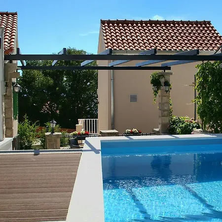 Vila House Lavander 760
